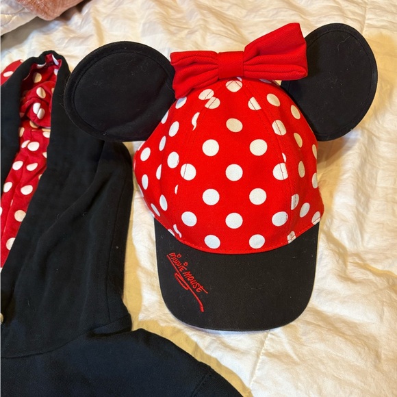 Minnie Mouse hoodie and cap - Picture 6 of 8